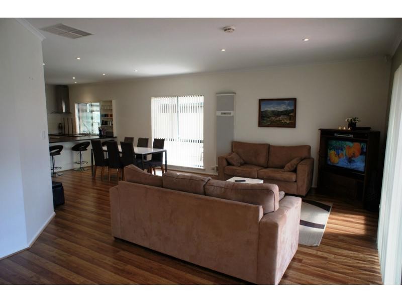 12 Balmoral Street, Hillcrest SA 5086