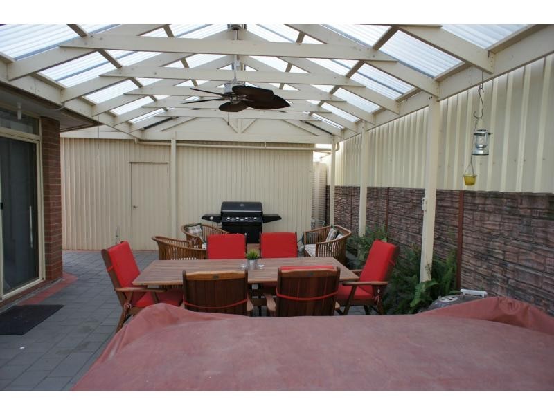 30 Sunset Circuit, Walkley Heights SA 5098