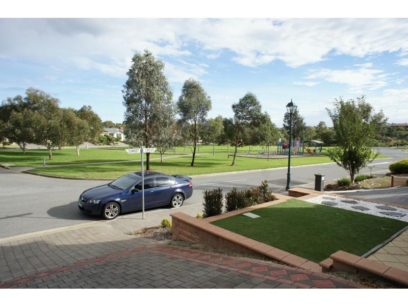 30 Sunset Circuit, Walkley Heights SA 5098