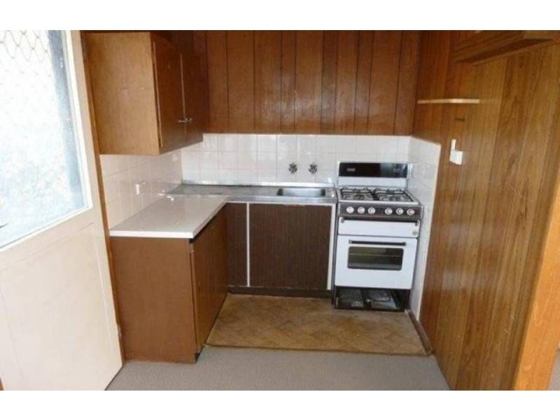 11 Ayerdale Avenue, Clearview SA 5085