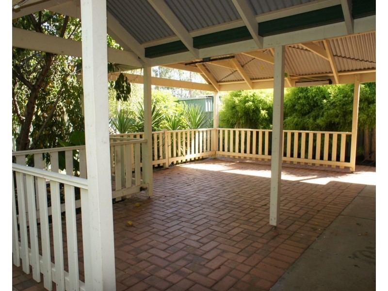 6 Chesterfield Walk St, Hillbank SA 5112