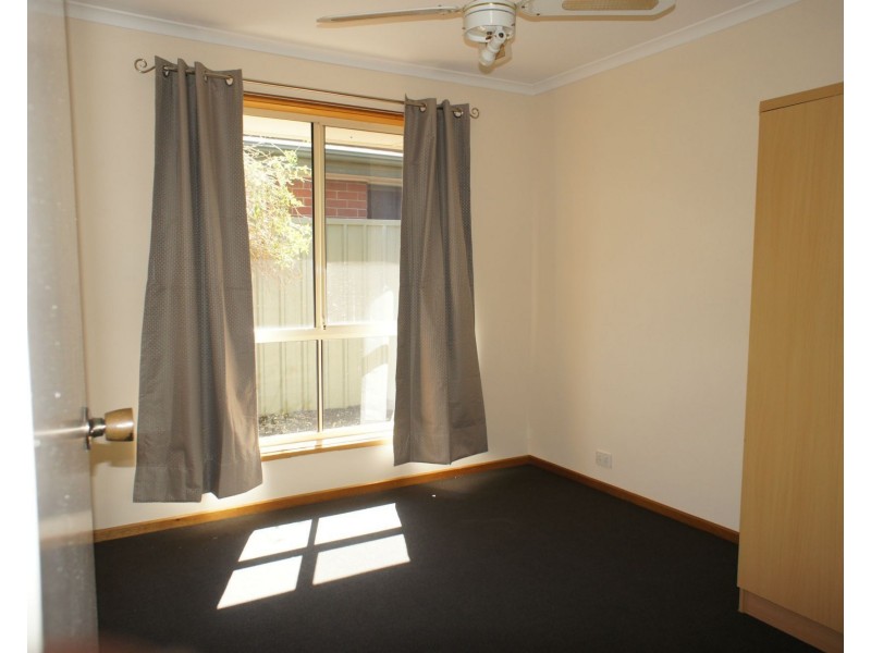 6 Chesterfield Walk St, Hillbank SA 5112