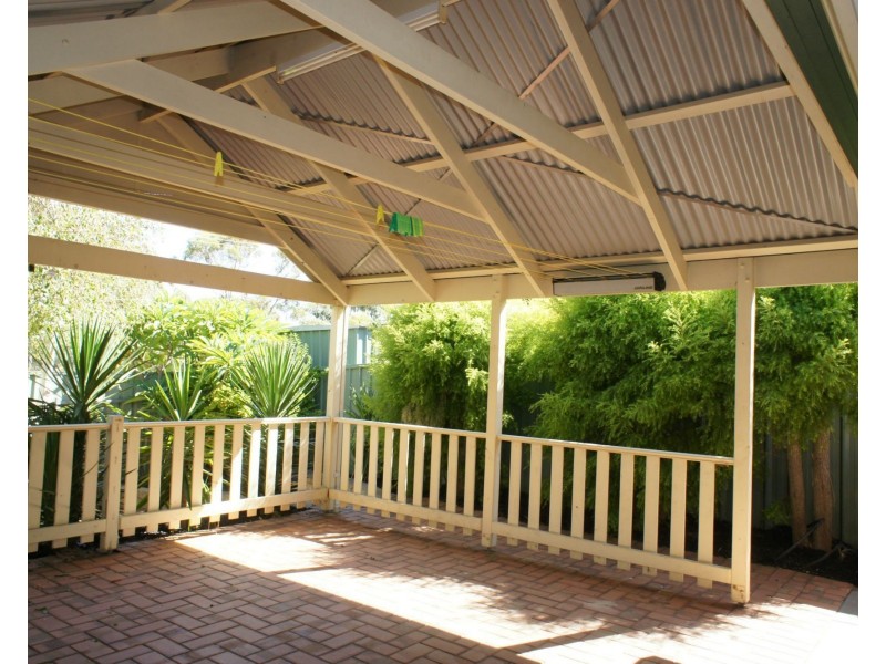 6 Chesterfield Walk St, Hillbank SA 5112