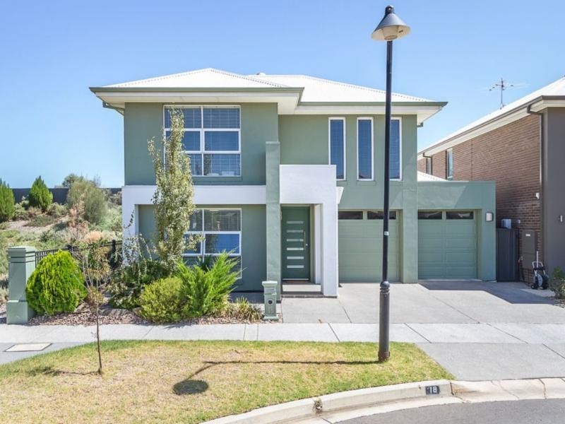 18 Martinique Walk, Mawson Lakes SA 5095