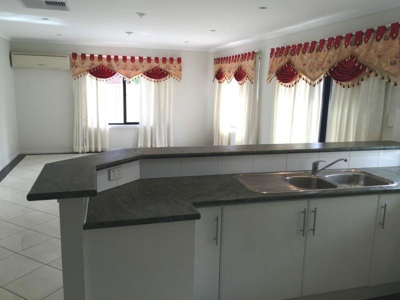 10 Hendry Crescent, Gilles Plains SA 5086