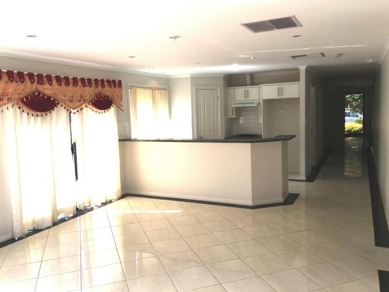 10 Hendry Crescent, Gilles Plains SA 5086