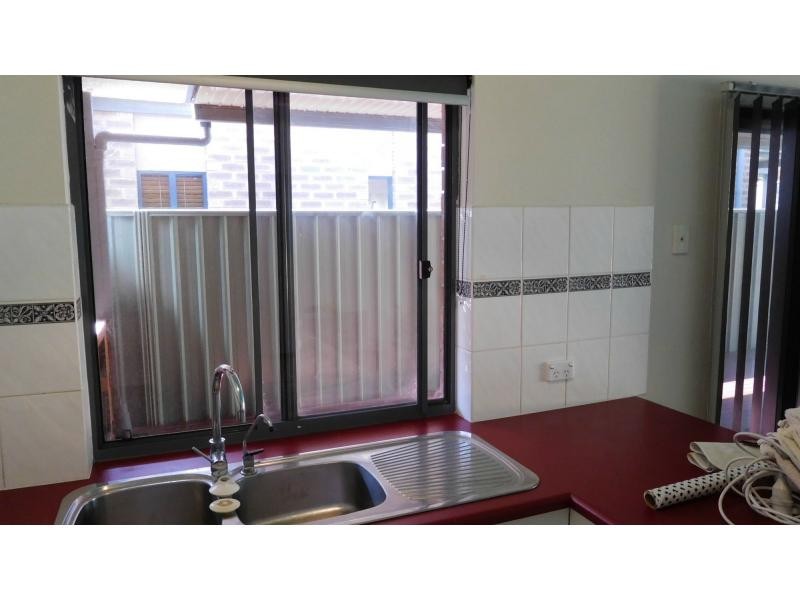 16 Maple Circuit, Mawson Lakes SA 5095