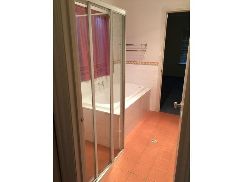 16 Maple Circuit, Mawson Lakes SA 5095