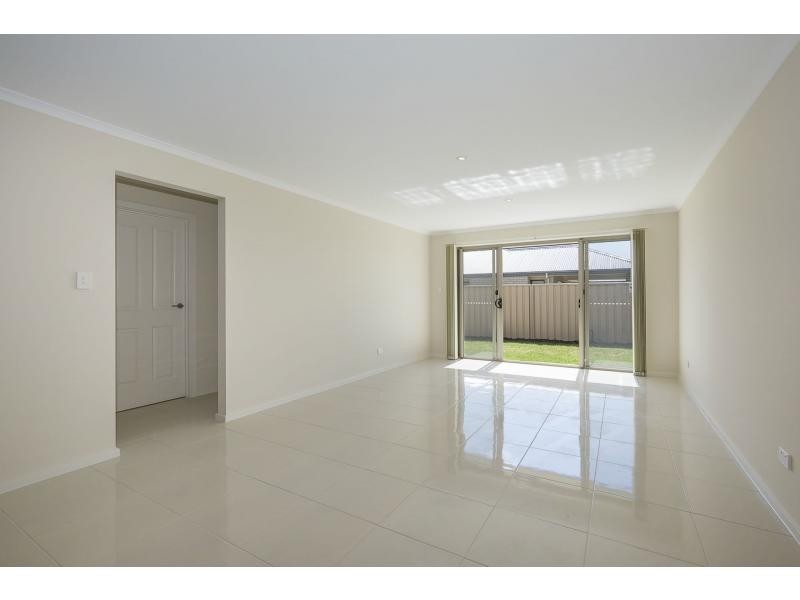 7 Cook Street, Seaford Meadows SA 5169