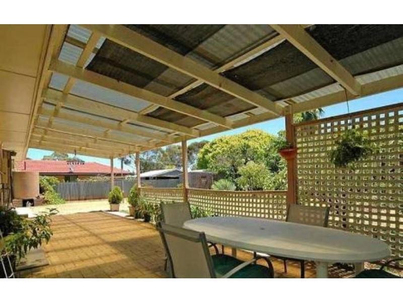 4 Maurine Terrace, Para Vista SA 5093