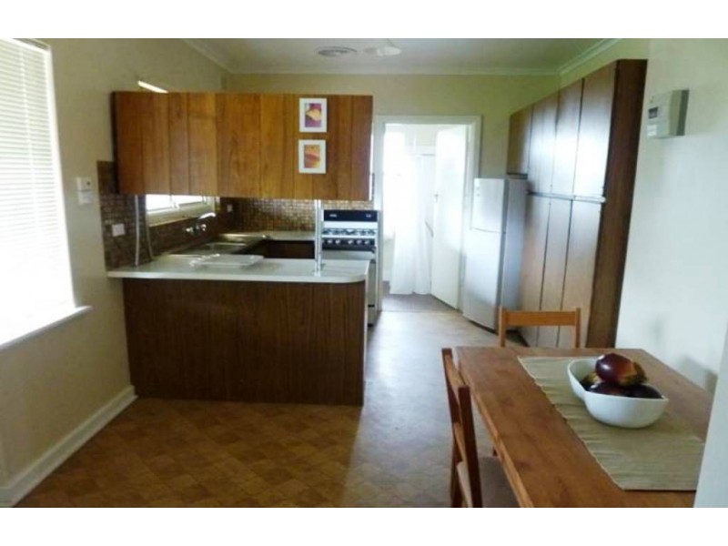 2/11 Ayredale Avenue St, Clearview SA 5085