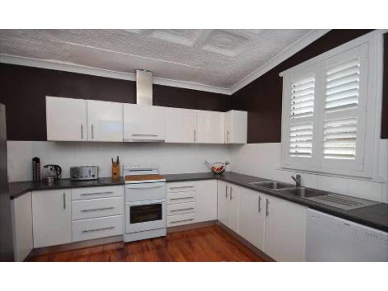 11 Spring Street, Beverley SA 5009
