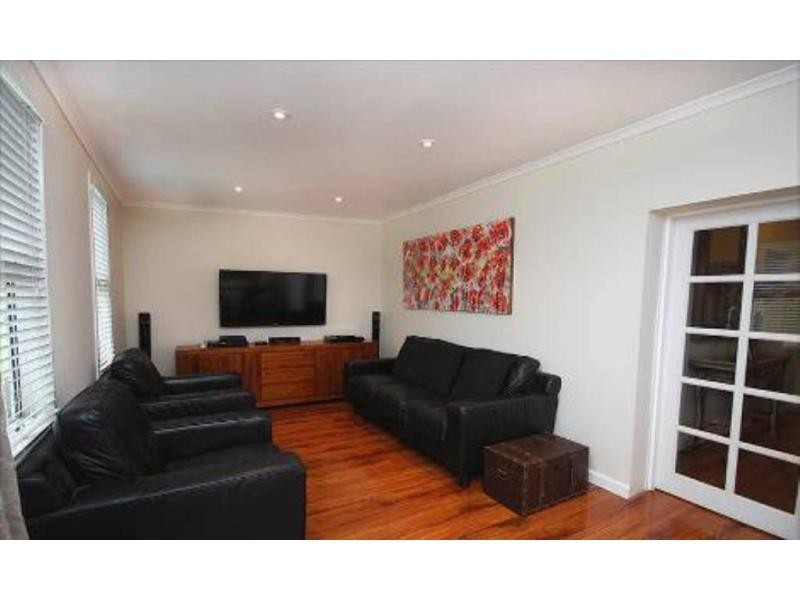 11 Spring Street, Beverley SA 5009