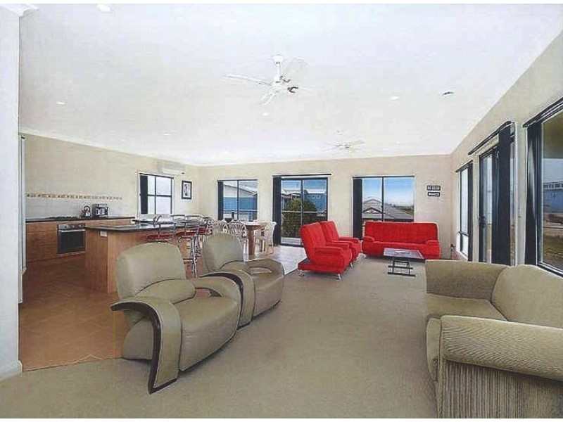 58 Arcadia Ave, Hindmarsh Island SA 5214
