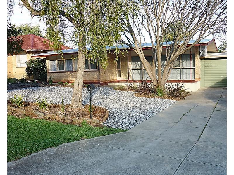 10 Lynore Rd, Ridgehaven SA 5097