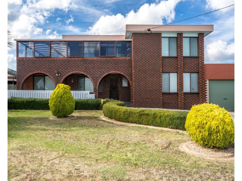 5 Teal Court, Newnham TAS 7248