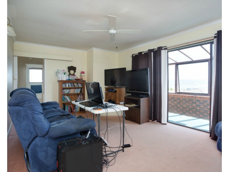 5 Teal Court, Newnham TAS 7248