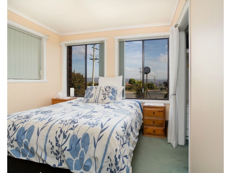 5 Teal Court, Newnham TAS 7248