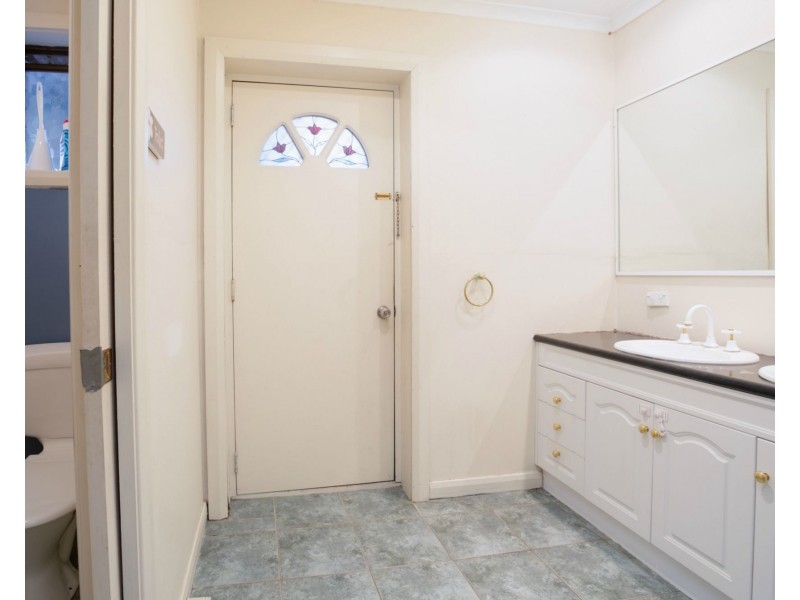 5 Teal Court, Newnham TAS 7248