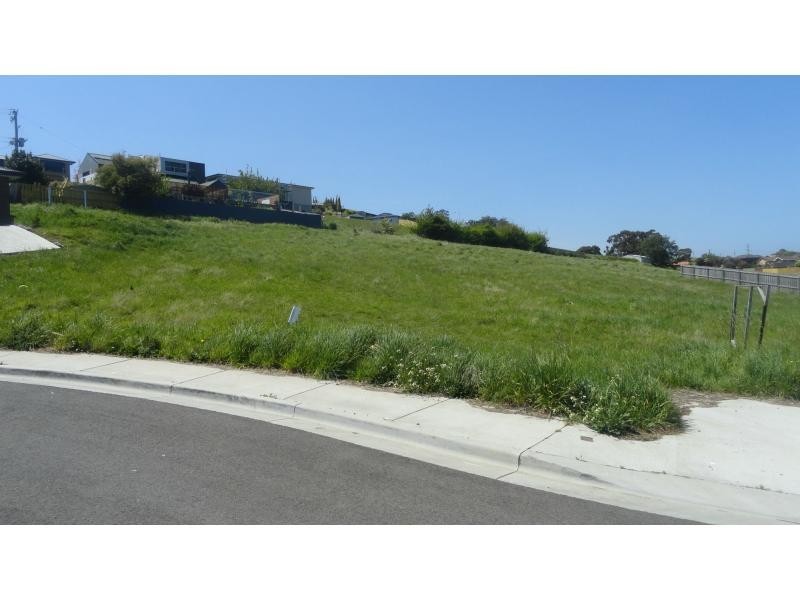 6 Ford Court, Eastfield Estate, Newnham TAS 7248