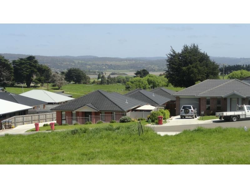 6 Ford Court, Eastfield Estate, Newnham TAS 7248