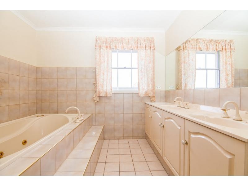47 Floreat Crescent, Trevallyn TAS 7250