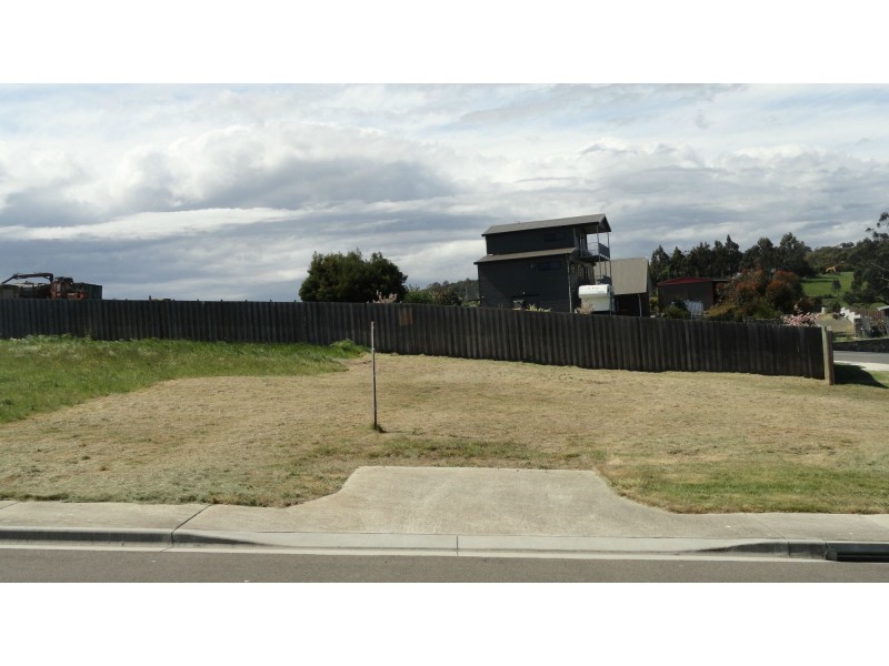 2 Regnans Close, St Leonards TAS 7250