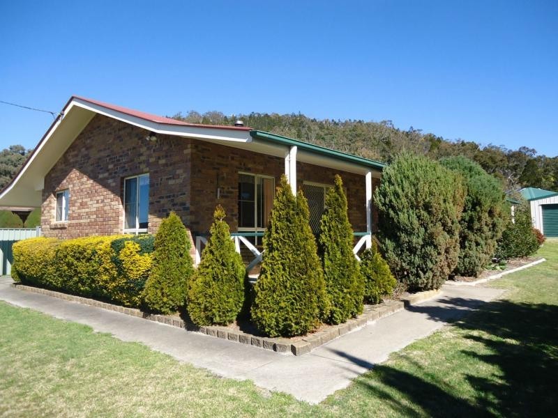 16 Alice Street, Stanthorpe QLD 4380