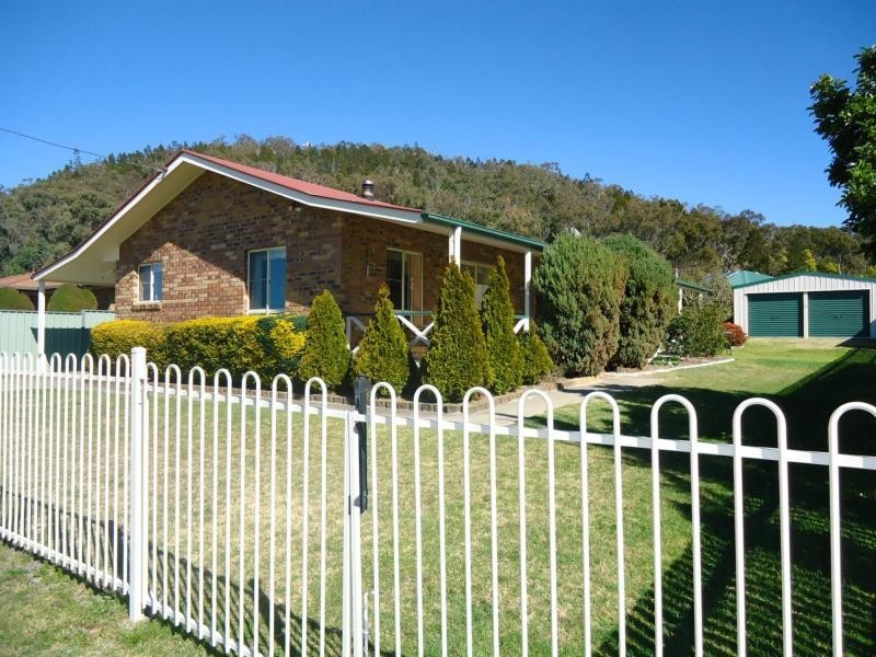 16 Alice Street, Stanthorpe QLD 4380