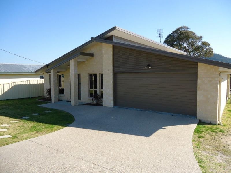 64 Railway Street, Stanthorpe QLD 4380