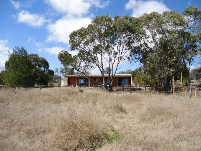 106 St Judes Road, Ballandean, Stanthorpe QLD 4380