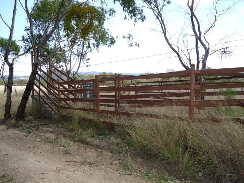 106 St Judes Road, Ballandean, Stanthorpe QLD 4380