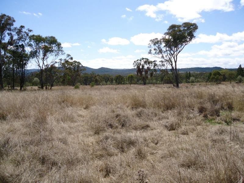 106 St Judes Road, Ballandean, Stanthorpe QLD 4380