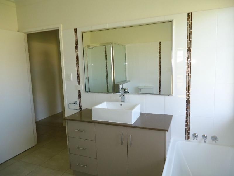 26 Callandoon Street, Wallangarra, Stanthorpe QLD 4380