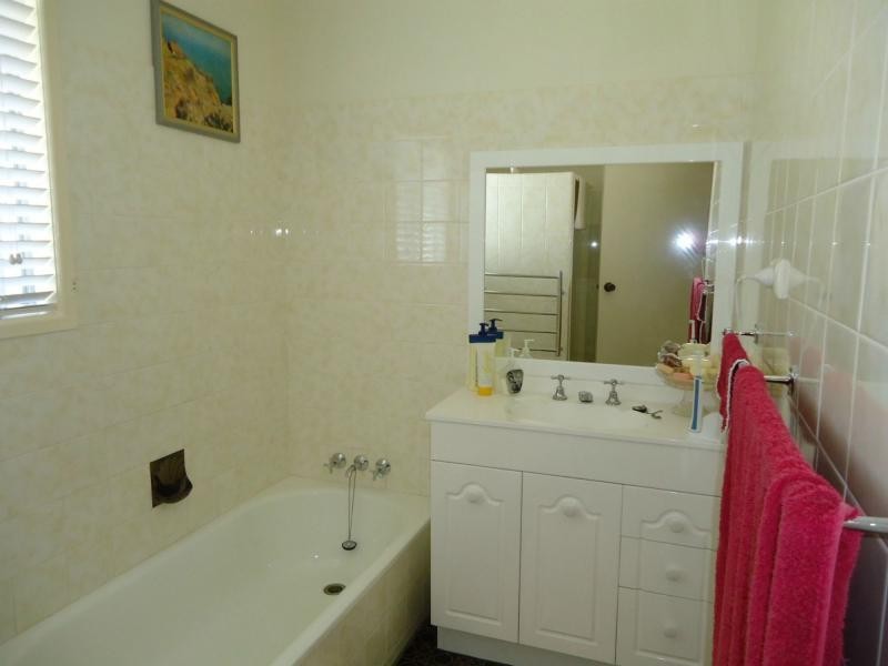 54 Wallangarra Road, Stanthorpe QLD 4380