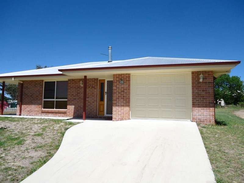31 Barton Street, Stanthorpe, Stanthorpe QLD 4380