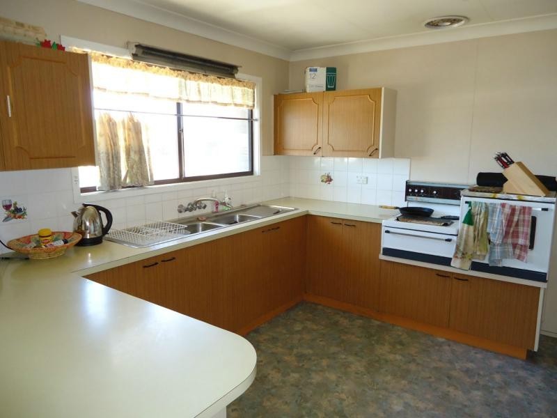 37 Hillcrest Street, Stanthorpe QLD 4380