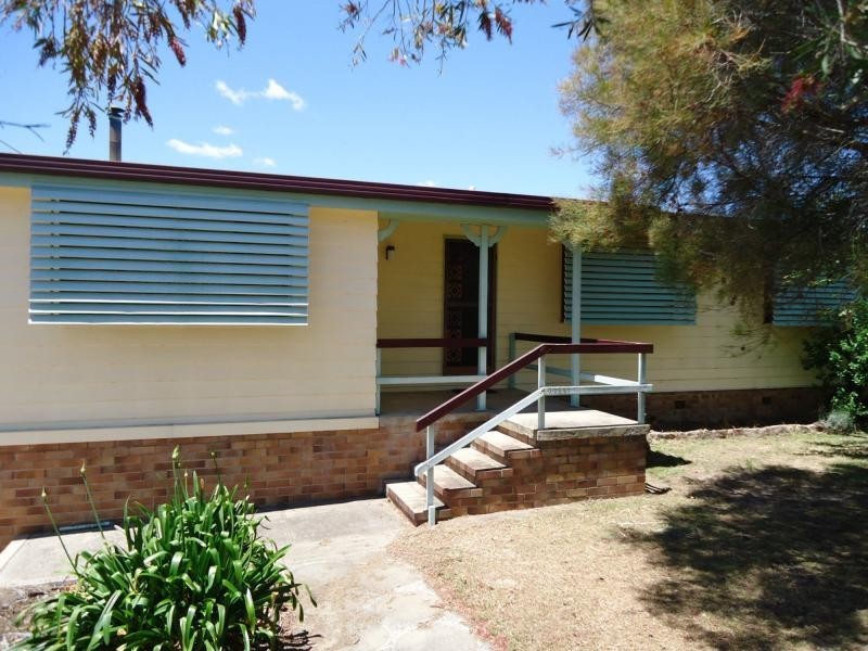 37 Hillcrest Street, Stanthorpe QLD 4380