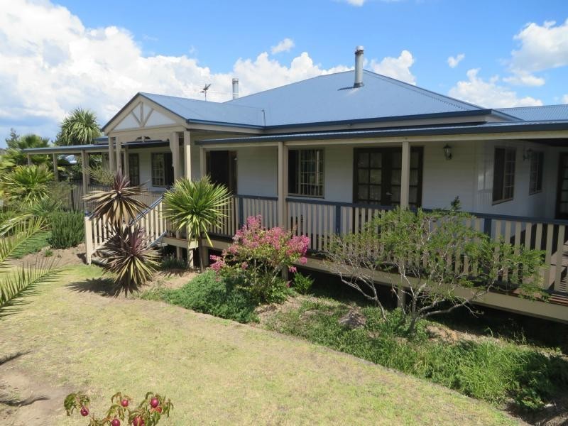 8 Old Warwick Road, Applethorpe, Stanthorpe QLD 4380