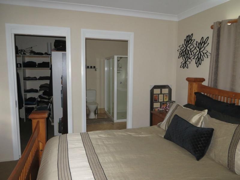 8 Old Warwick Road, Applethorpe, Stanthorpe QLD 4380
