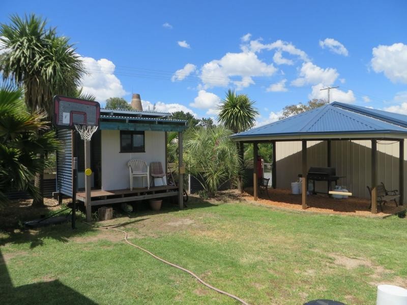 8 Old Warwick Road, Applethorpe, Stanthorpe QLD 4380