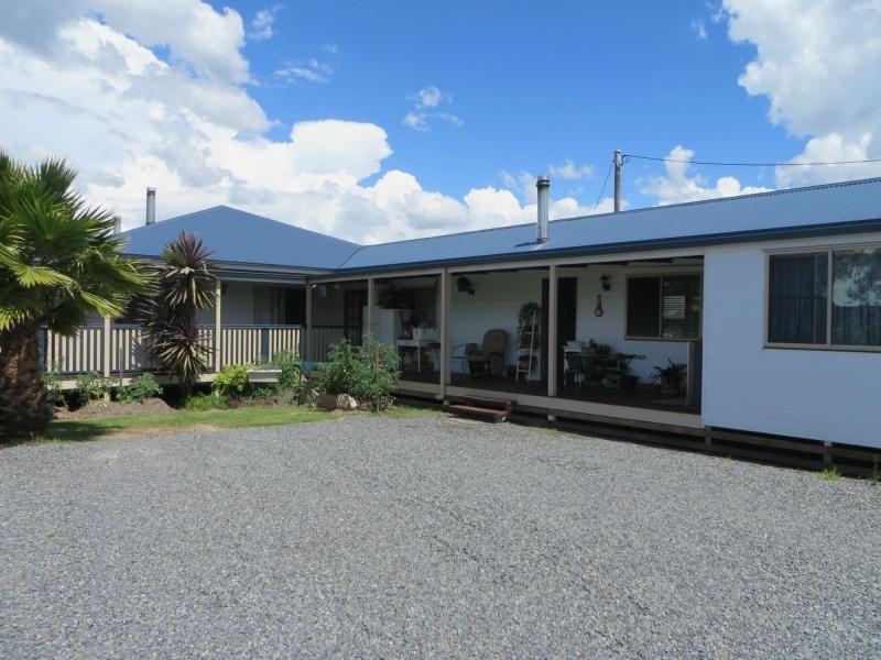 8 Old Warwick Road, Applethorpe, Stanthorpe QLD 4380