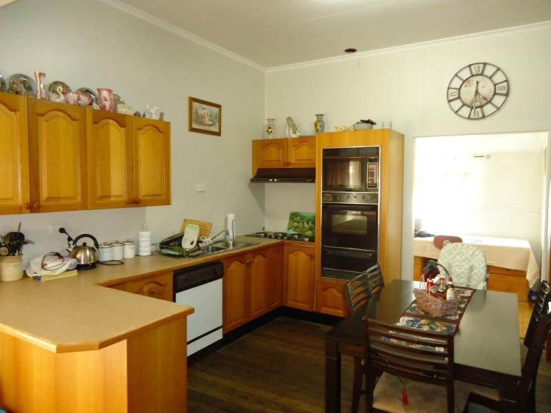 54 Curtin Road, Ballandean, Stanthorpe QLD 4380