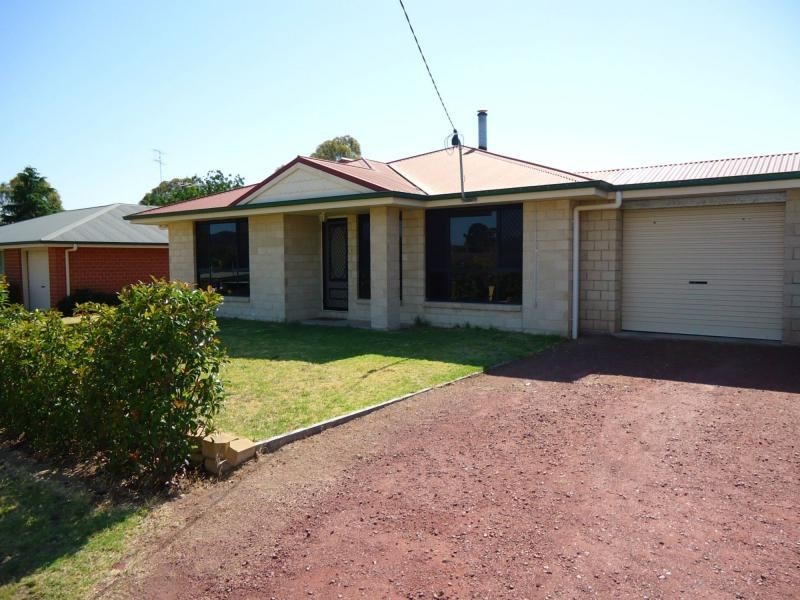 3 Barton Street, Stanthorpe QLD 4380