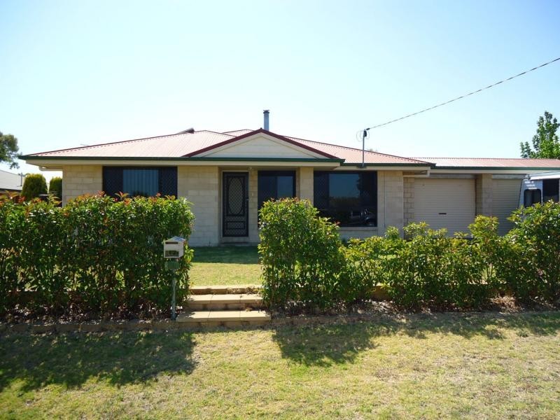 3 Barton Street, Stanthorpe QLD 4380