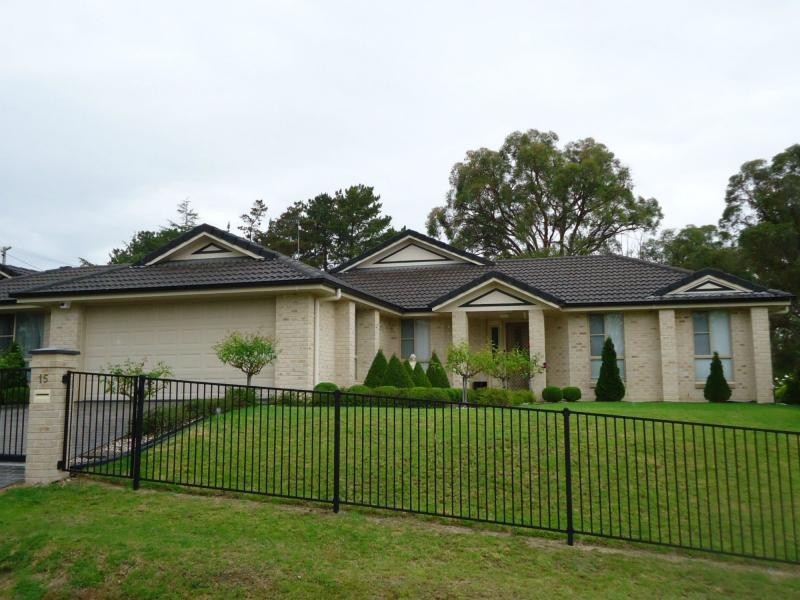 15 Anzac Street, Stanthorpe QLD 4380