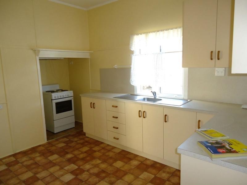 35 Hillcrest Street, Stanthorpe QLD 4380