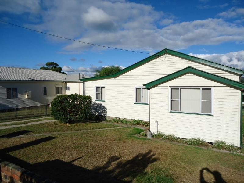 35 Hillcrest Street, Stanthorpe QLD 4380