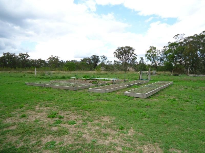 813 Rabbit Fence Road, Pozieres, Stanthorpe QLD 4380
