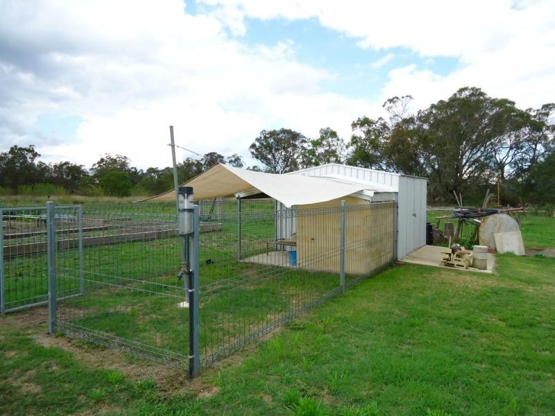 813 Rabbit Fence Road, Pozieres, Stanthorpe QLD 4380